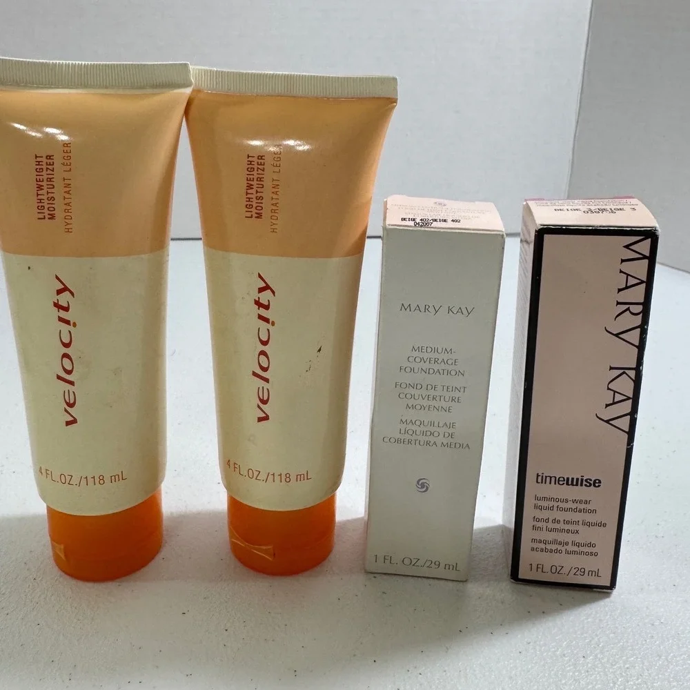 Velocity Lightweight Hydrator Moisturizer 4 FLOZ &‎ Mary Kay Timewise Foundation
